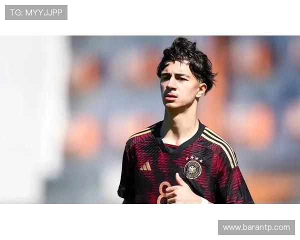 德媒称尤文洽谈拜仁18岁天才利契纳合同即将到期引关注 德媒称尤文洽谈拜仁18岁天才利契纳合同即将到期引关注